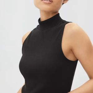 Everlane ribbed mockneck tank